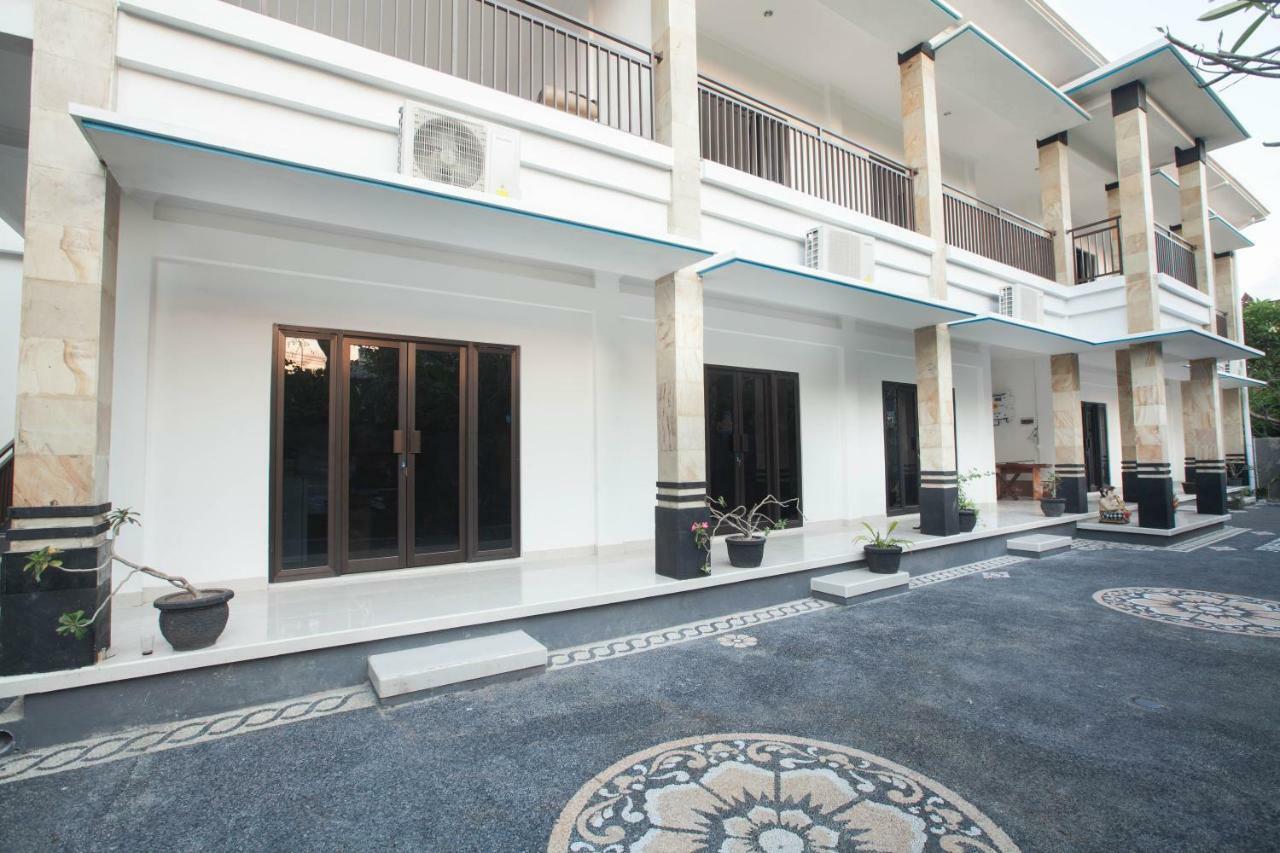 Yankee Fara 14 Hotel Seminyak  Exterior photo