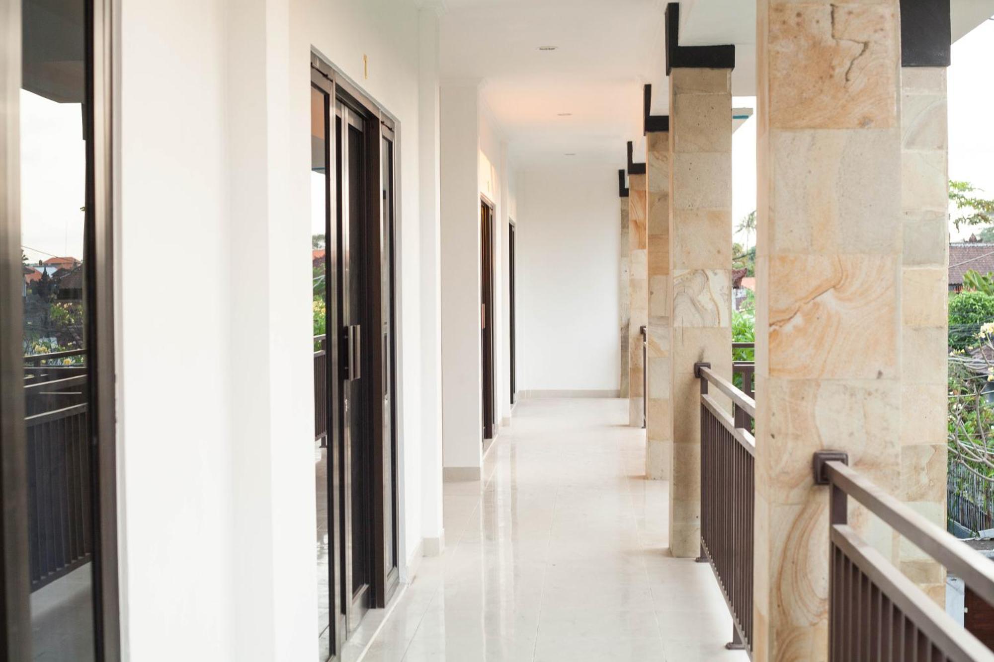 Yankee Fara 14 Hotel Seminyak  Exterior photo
